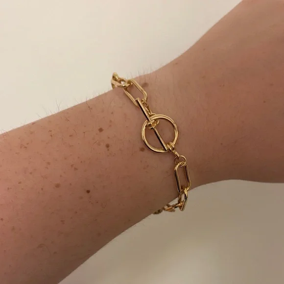 Elegant Gold and Silver Link Bracelet - Picture 3 of 4